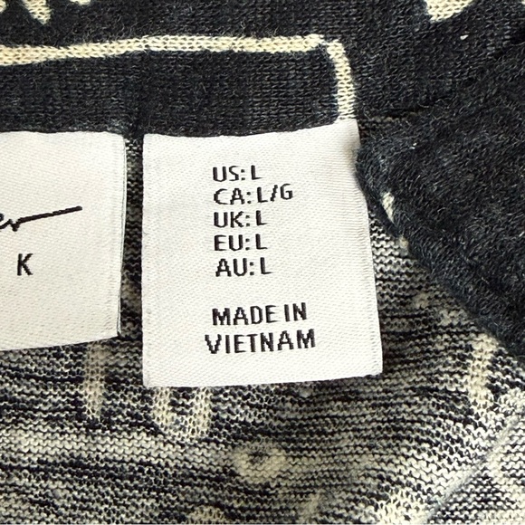 Nicole Miller Linen Top Black White Print V Neck Blouse Lightweight Size L - Picture 8 of 10